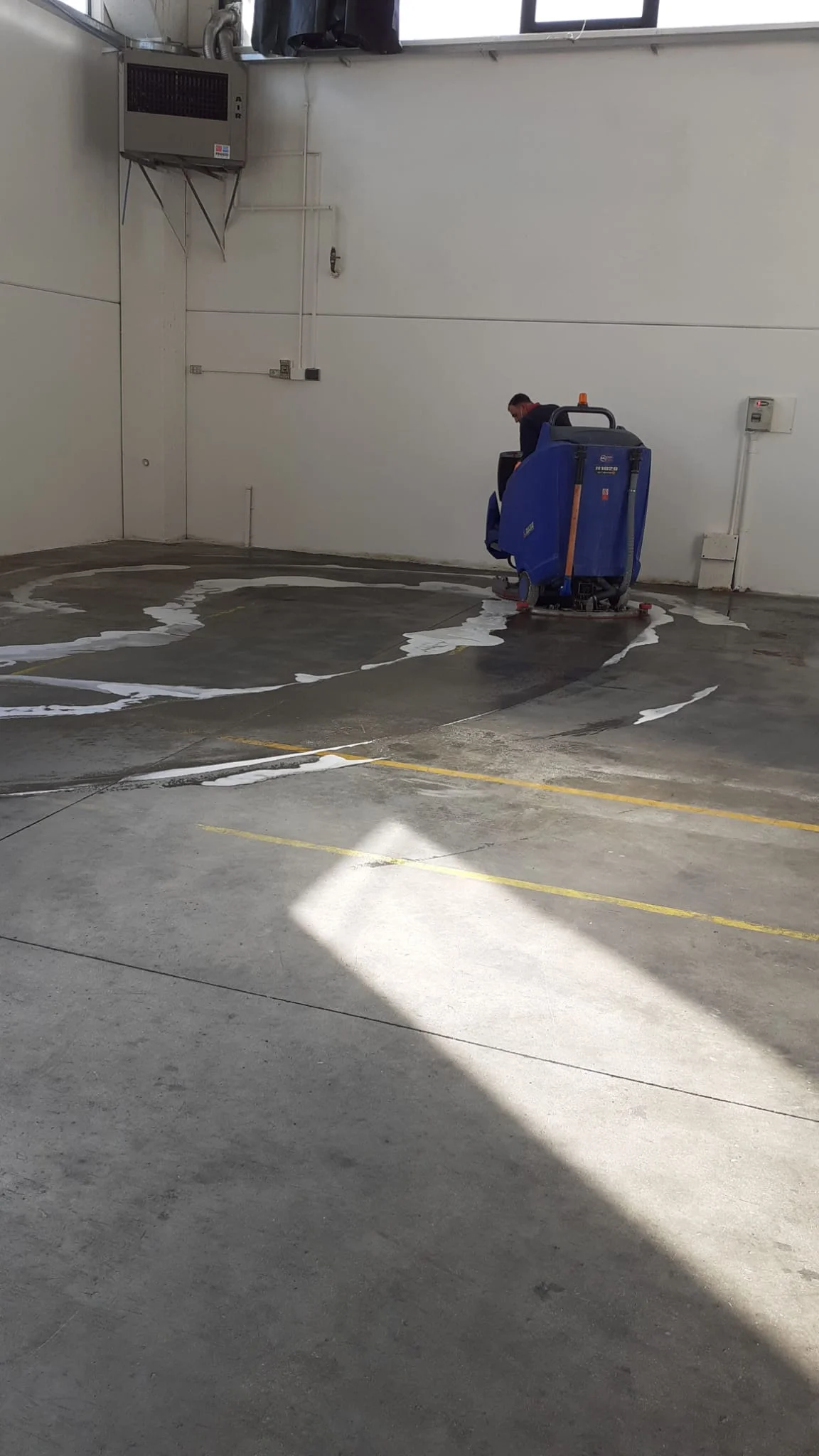 Immagine Lavaggi con lavasciuga - 1