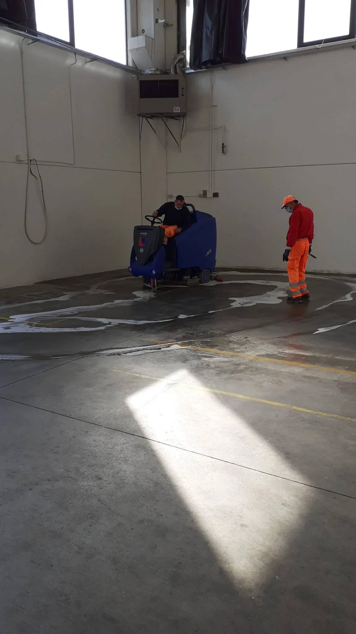 Immagine Lavaggi con lavasciuga - 2