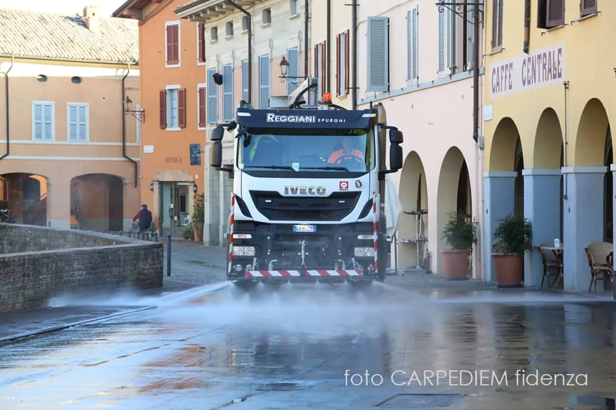 Immagine Lavaggio strade - 2